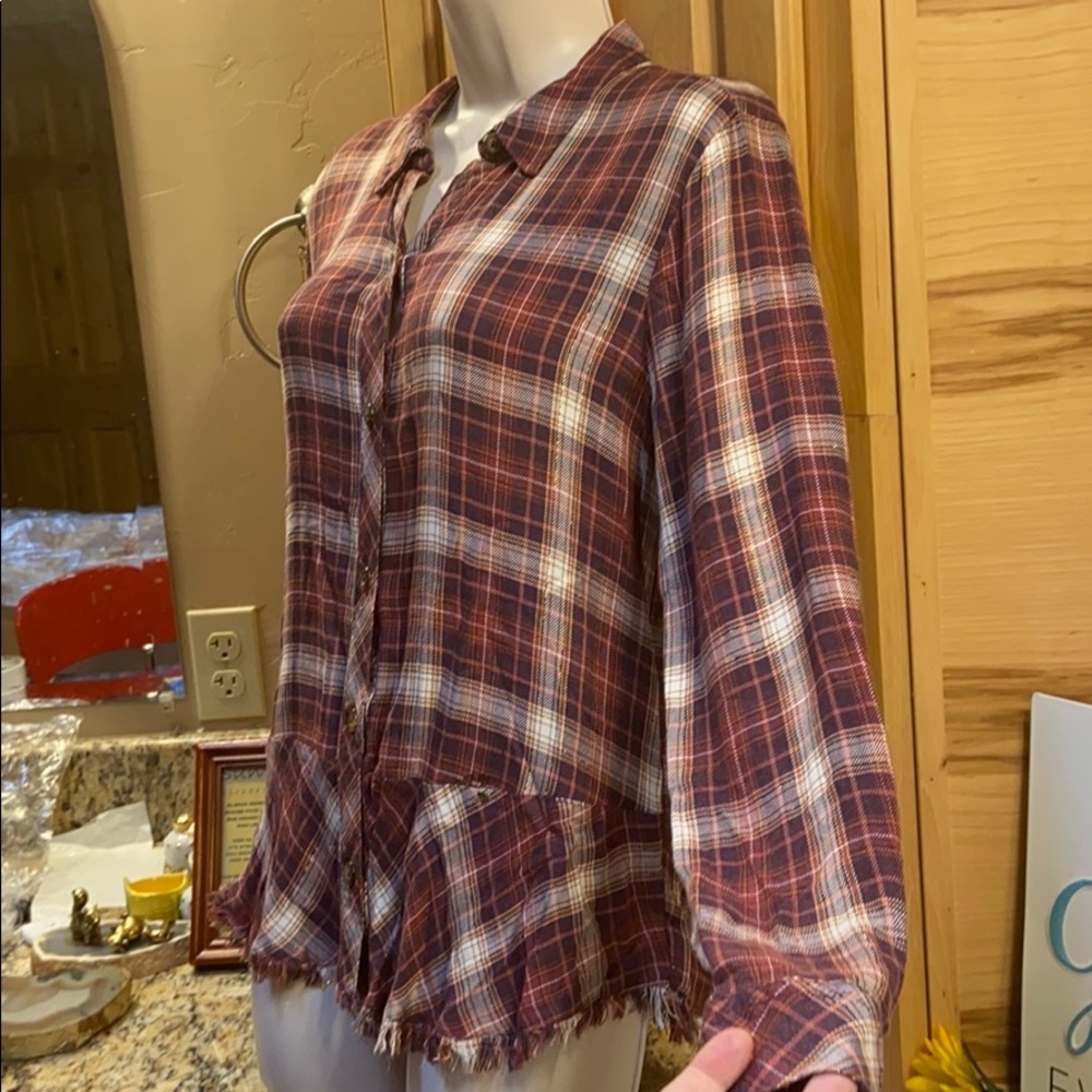 Democracy maroon plaid button up small Guc fit medium - Picture 6 of 16
